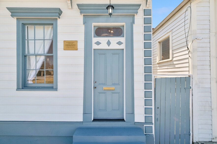 More Photos Of 2404 Saint Claude Ave, New Orleans Specialty For Sale