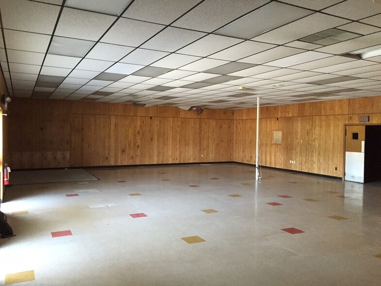 More Photos Of 41-63 N Bailey Rd, Thorndale Freestanding For Lease