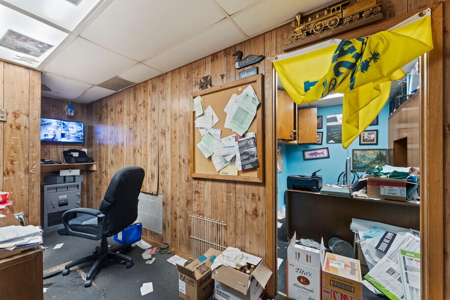 More Photos Of 118 Railroad Ave NE, Mora General Retail For Sale