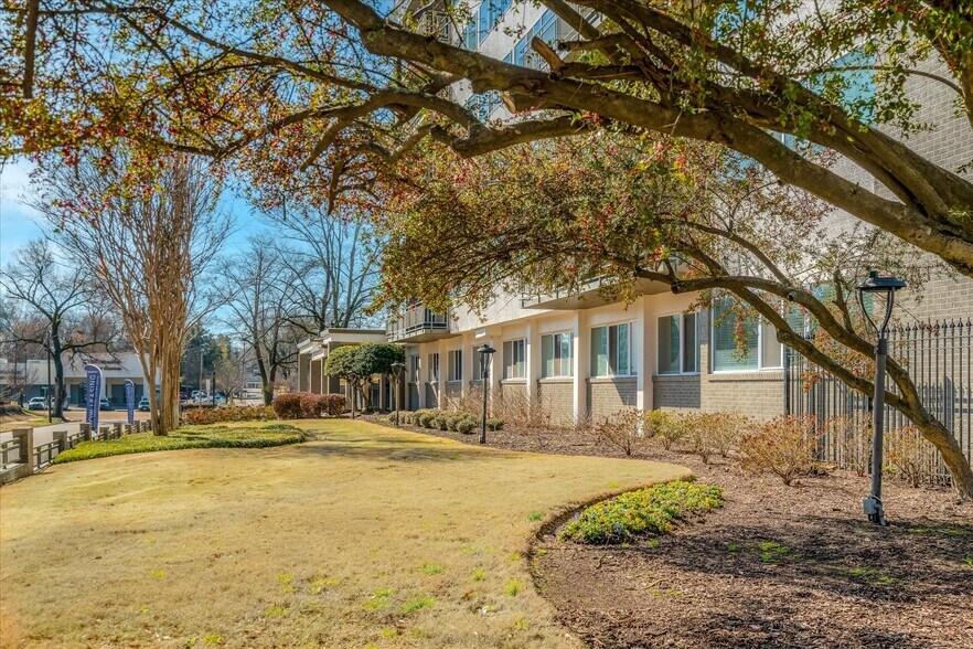 More Photos Of 45 S Idlewild, Memphis Apartments For Sale