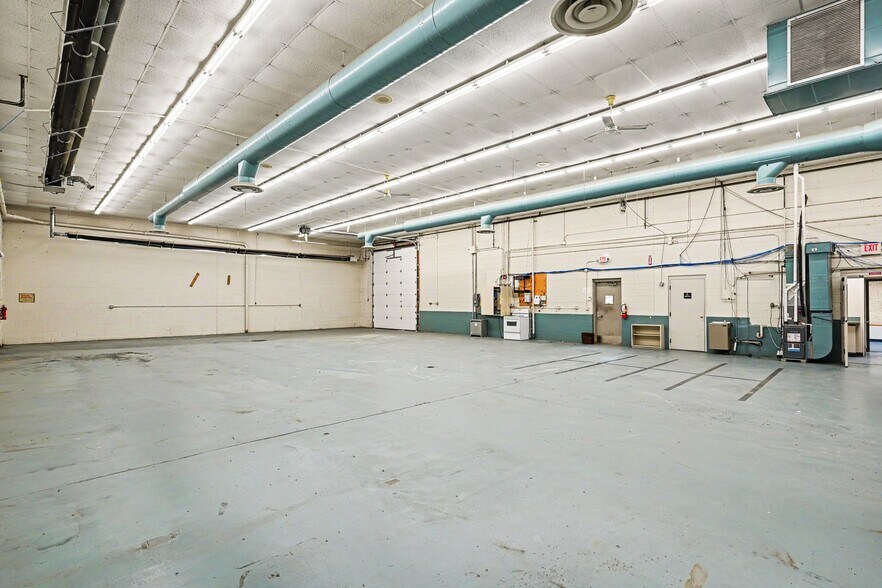 More Photos Of 1834 Bagwell St, Flint Warehouse For Sale