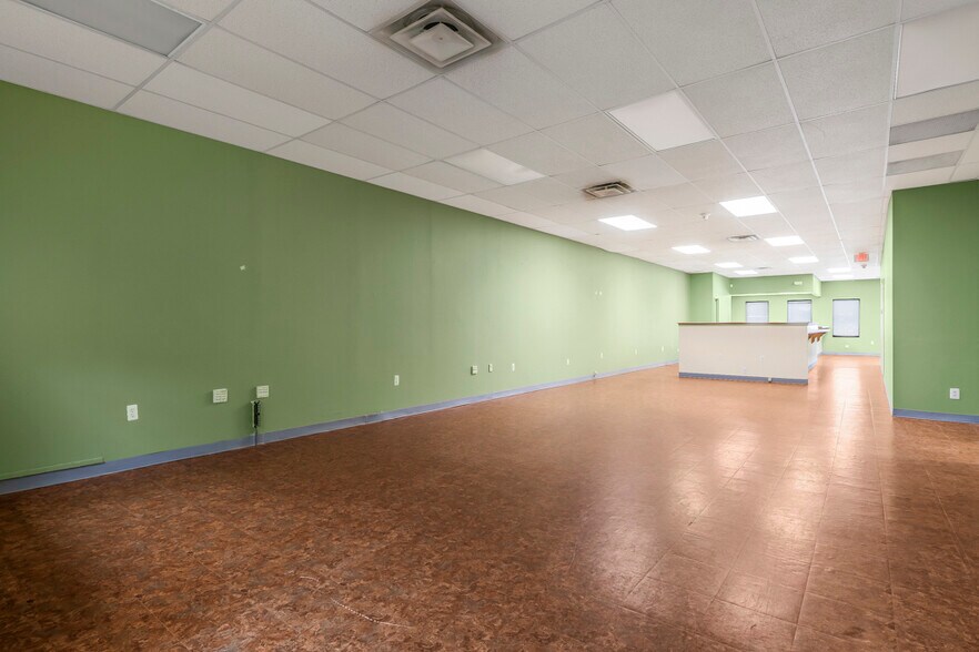 More Photos Of 91 Main St, Woodbridge Storefront For Lease