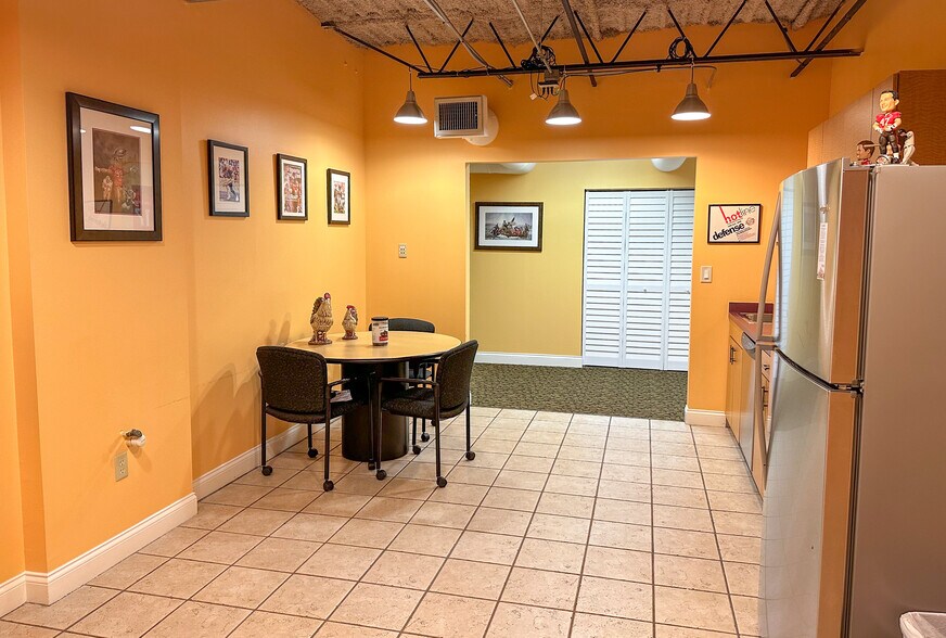 More Photos Of 3417 Lemon St, Tampa Loft Creative Space For Sale