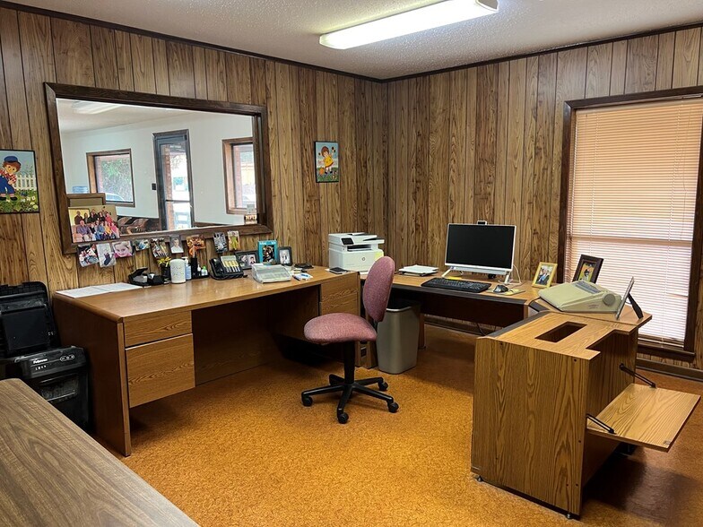 More Photos Of 409 3rd St, Kentwood Office Residential For Sale