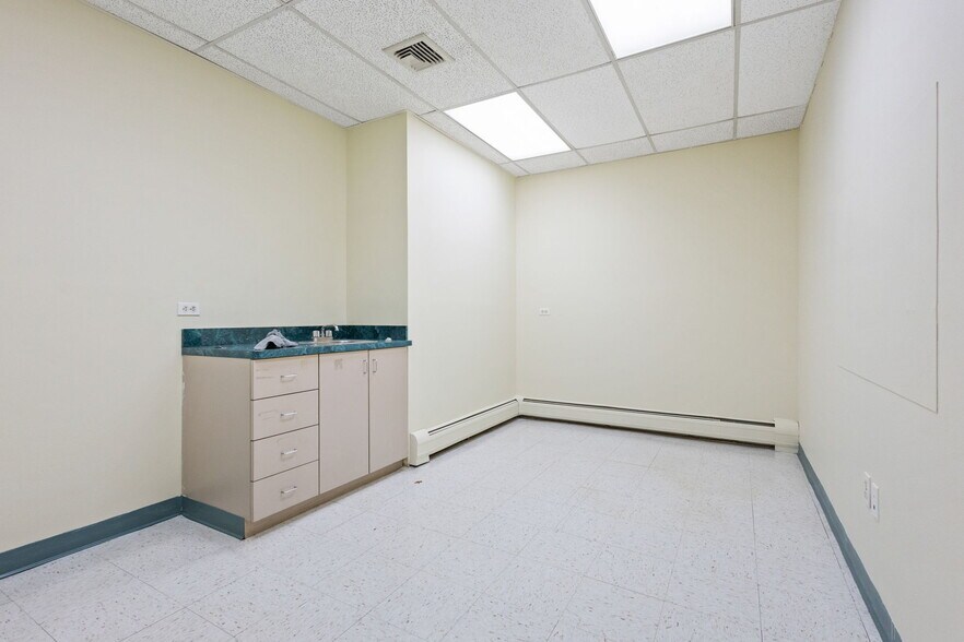 More Photos Of 311 N Midland Ave, Nyack Medical For Lease