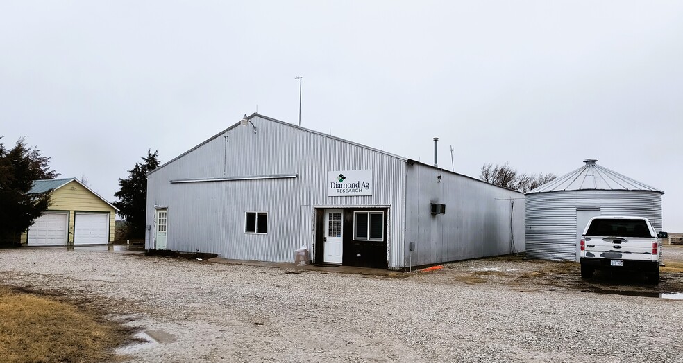 Primary Photo Of 853 KS-19 Hwy, Larned Warehouse For Sale