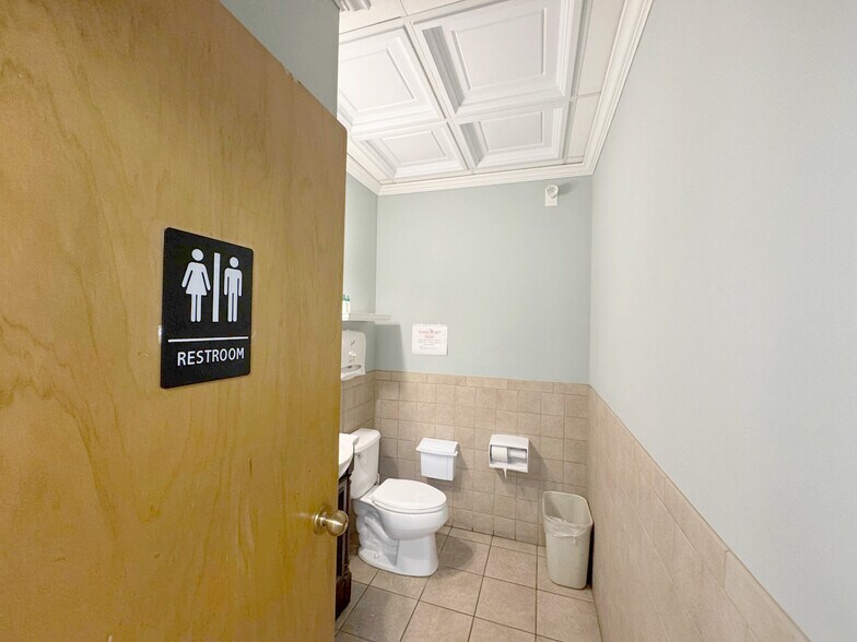 More Photos Of 1406 Doughty Rd, Egg Harbor Township Flex For Lease