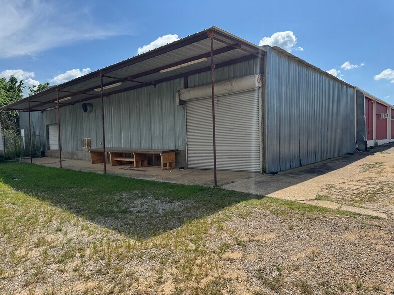More Photos Of 7823 Highway 155, Coffee City Freestanding For Sale