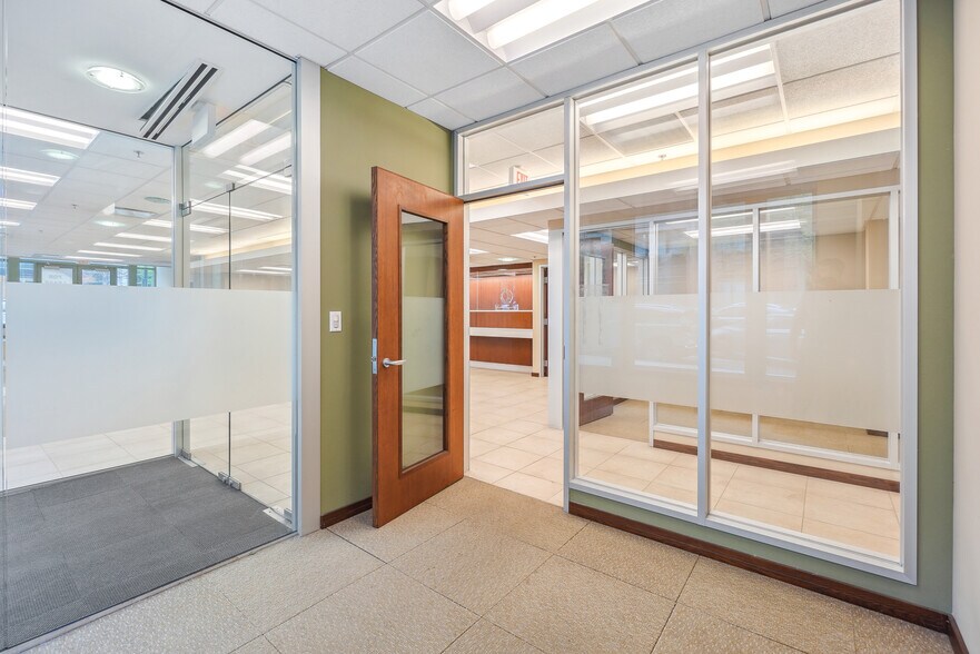 More Photos Of 1150 K St NW, Washington Apartments For Lease