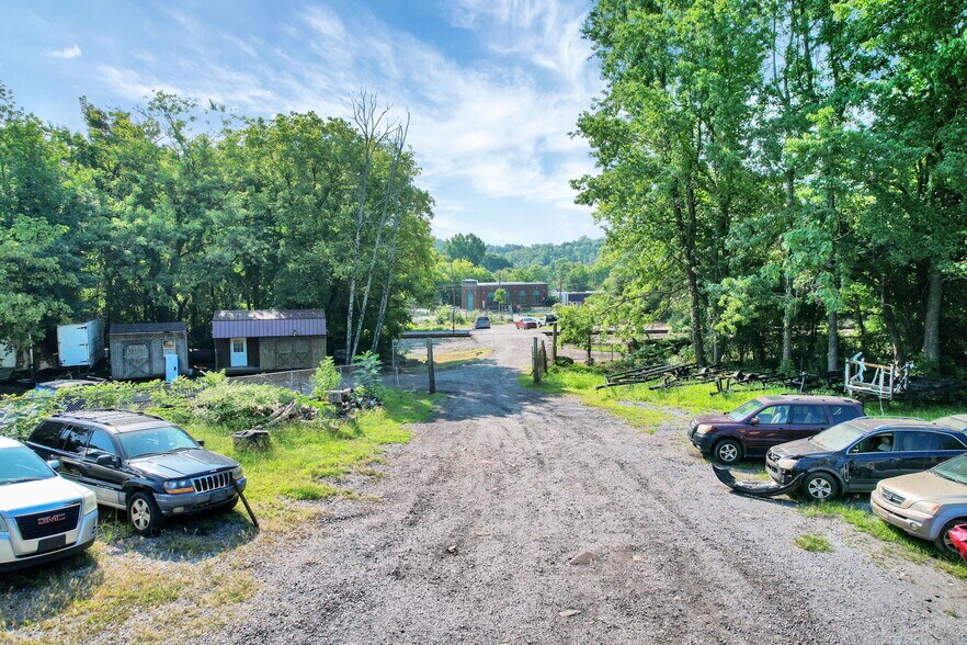 More Photos Of 410 Depot St, Soddy-Daisy Auto Repair For Sale