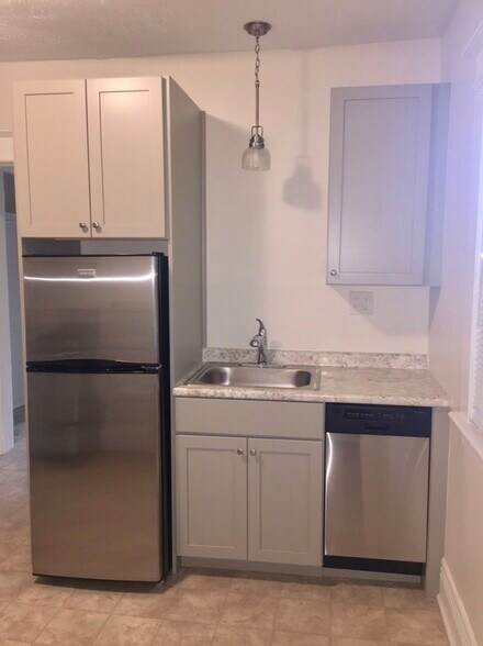 More Photos Of 194 Charlotte St, Rochester Apartments For Sale