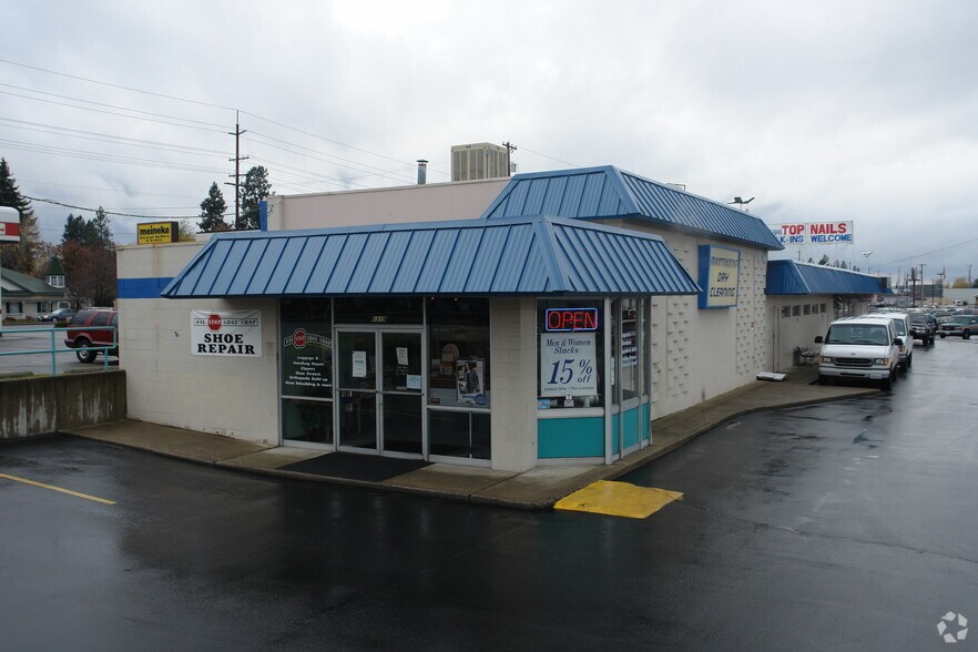 More Photos Of 710-910 W Francis Ave, Spokane Unknown For Lease