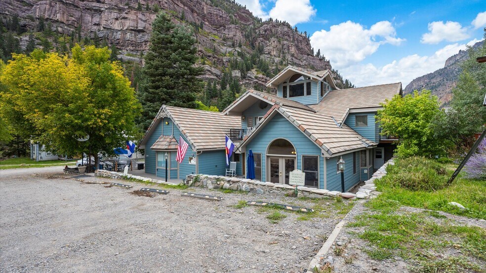 More Photos Of 118 6TH Ave, Ouray Hotel For Sale