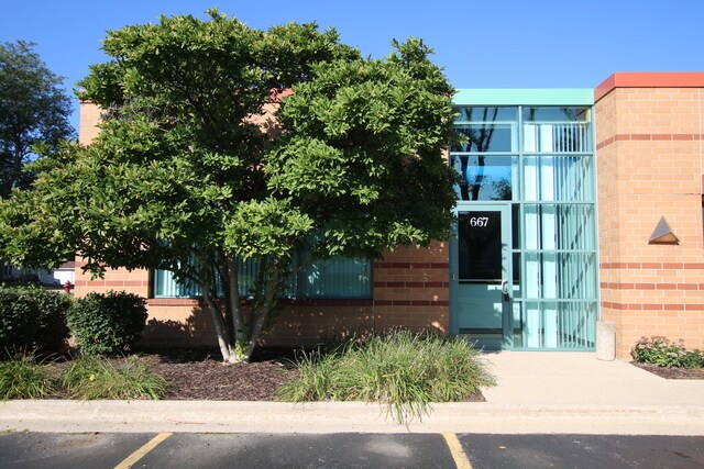 More Photos Of 661-671 E Calhoun St, Woodstock Office For Sale