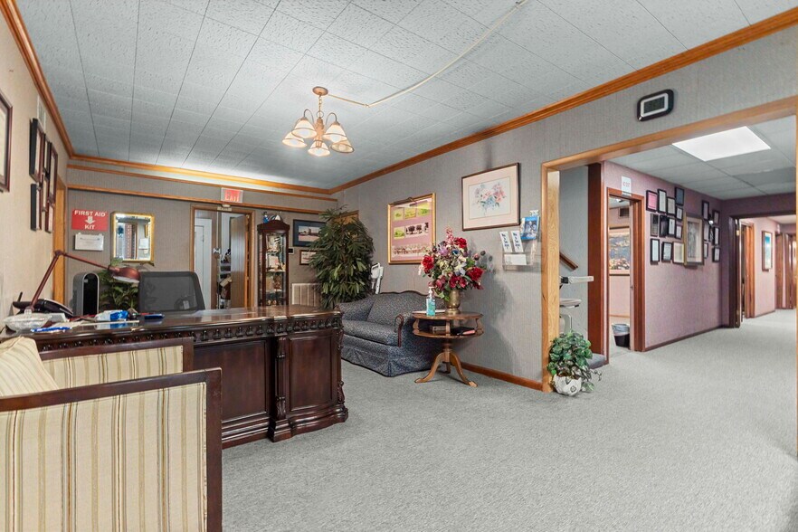 More Photos Of 403 W Sterling St, Baytown Specialty For Sale