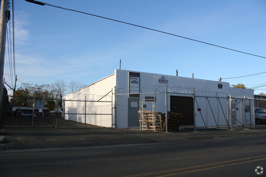 37 Island Brook Ave, Bridgeport, CT 06606 Industrial For Lease