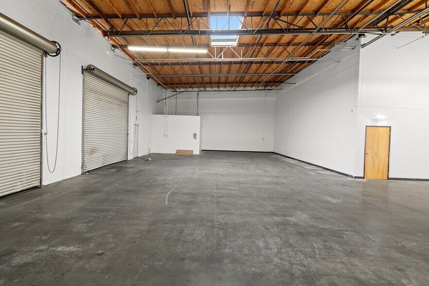 More Photos Of 11264 Monarch St, Garden Grove Warehouse For Sale