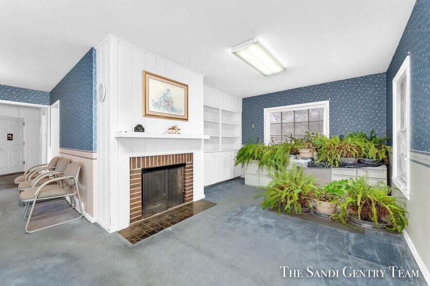 More Photos Of 4631 Harvey St, Norton Shores Medical For Sale