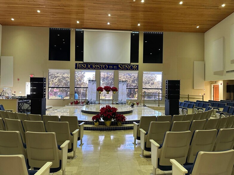 Primary Photo Of 54 Miller dr, Miami Religious Facility For Sale