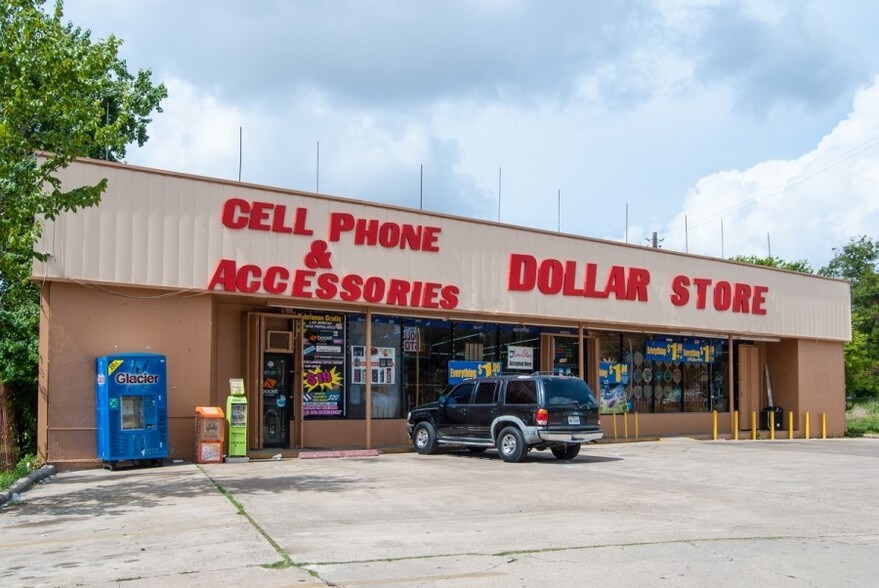 More Photos Of 4906 Harrisburg Blvd, Houston Storefront For Lease