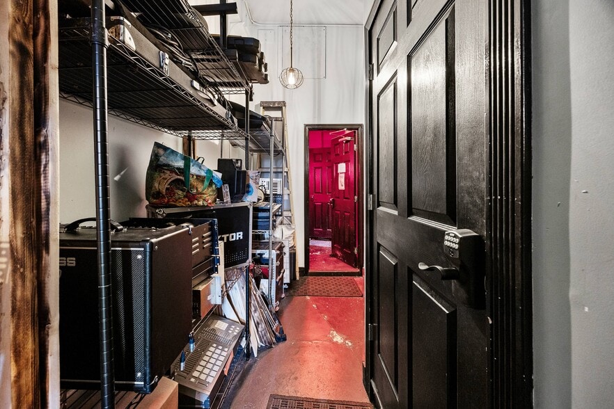 More Photos Of 2709 W Avenue 34, Los Angeles Storefront Retail Residential For Sale