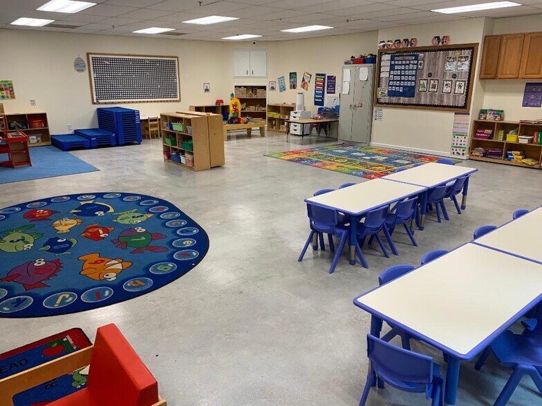 More Photos Of 5006 McEver Rd, Oakwood Daycare Center For Sale