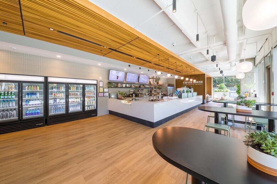 More Photos Of 1001 Summit Blvd, Atlanta Unknown For Lease