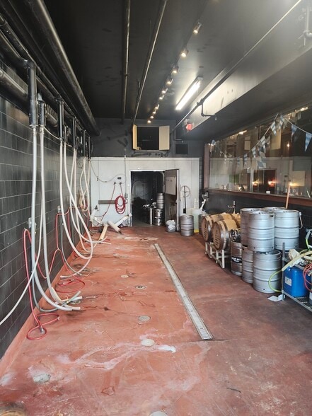 More Photos Of 30 E State St, Media Freestanding For Lease