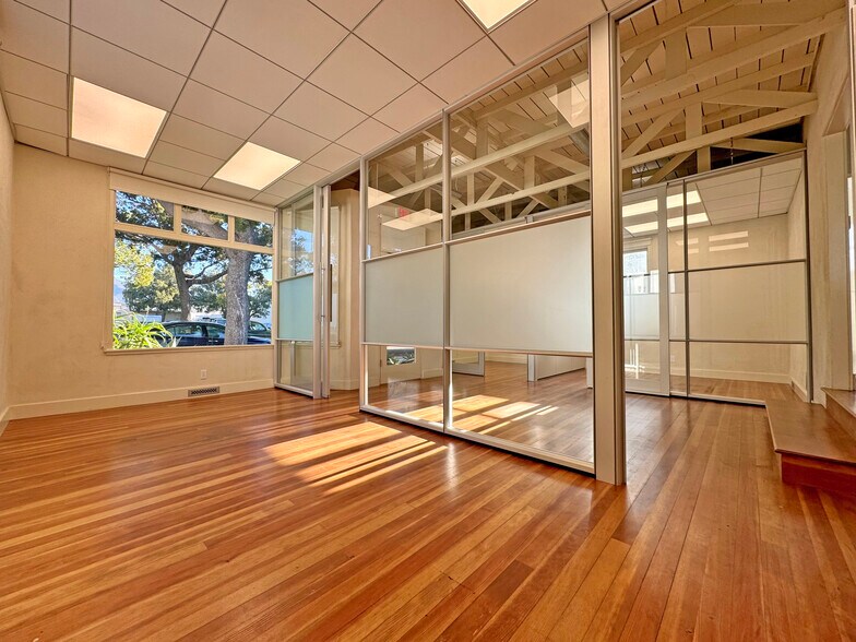 More Photos Of 915 De La Vina St, Santa Barbara Loft Creative Space For Lease