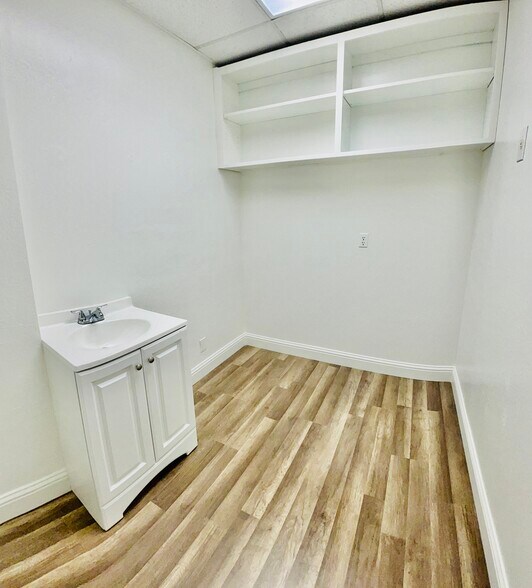 More Photos Of 2425 California St, Mountain View Unknown For Lease