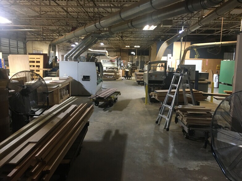 More Photos Of 730 Shady Ln, Austin Warehouse For Sale