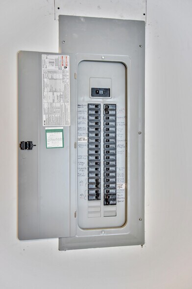 More Photos Of 13394 Broadway St, Alden Freestanding For Sale