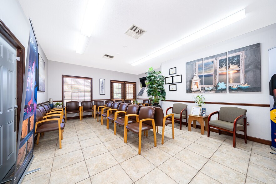 More Photos Of 809 E Oak St, Kissimmee Medical For Sale