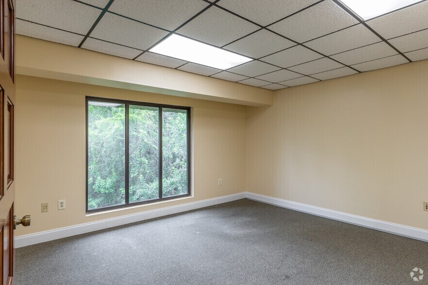 More Photos Of 777 E Altamonte Dr, Altamonte Springs Office For Sale
