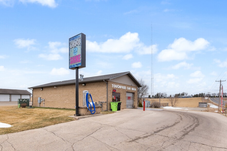 More Photos Of 1275 Margaret st, Markesan Storefront For Sale