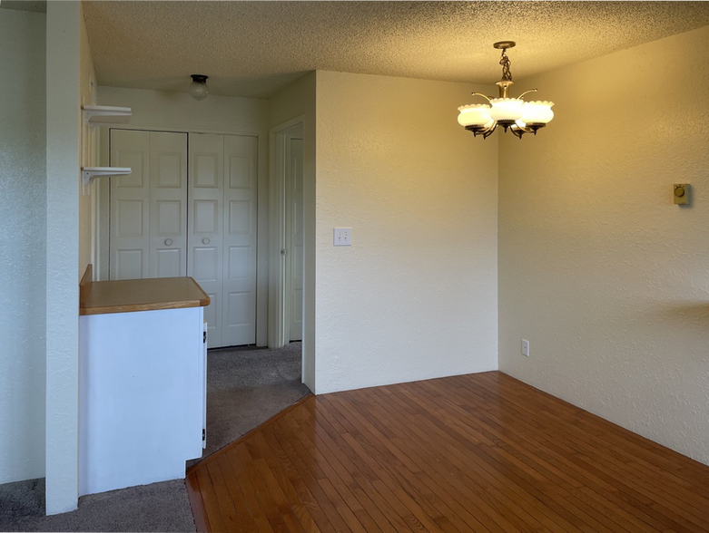 More Photos Of 570 Kingwood St, Florence Apartments For Sale