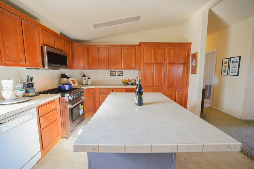 More Photos Of 124 Wyer Rd, Arbuckle Land For Sale