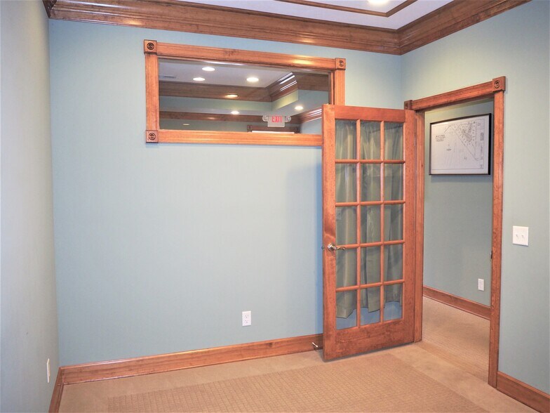 More Photos Of 60 Gailwood Dr, Saint Peters Medical For Lease