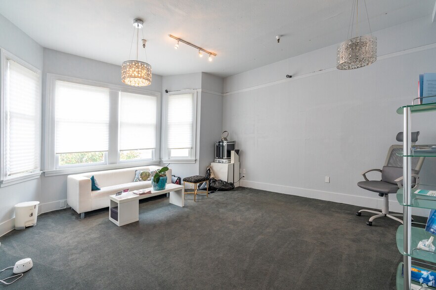 More Photos Of 1628 Union St, San Francisco Medical For Lease