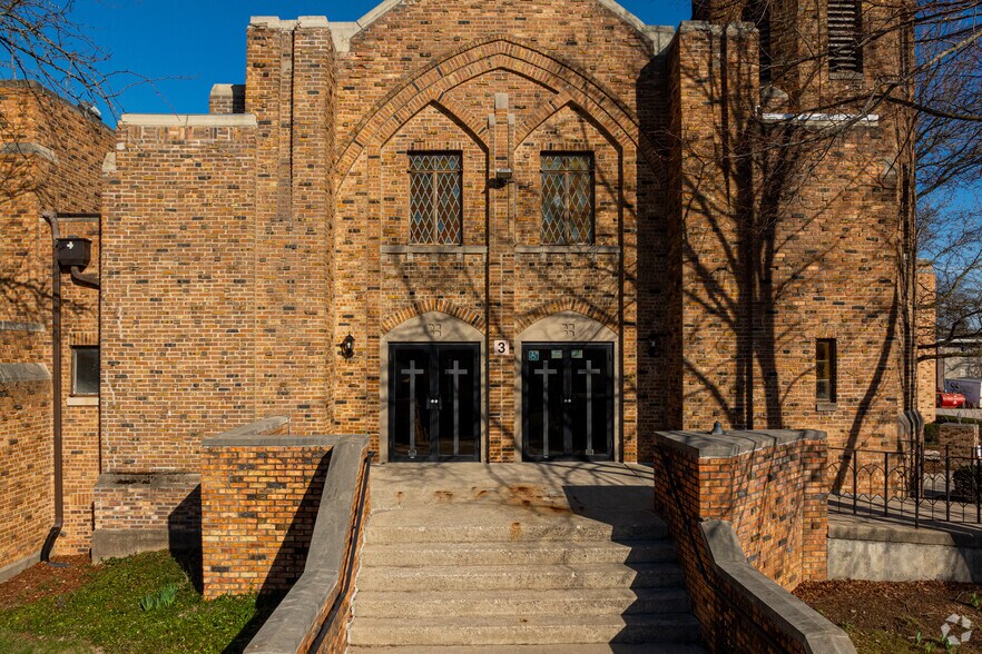 More Photos Of 2100 Kentucky Ave, Fort Wayne Religious Facility For Sale