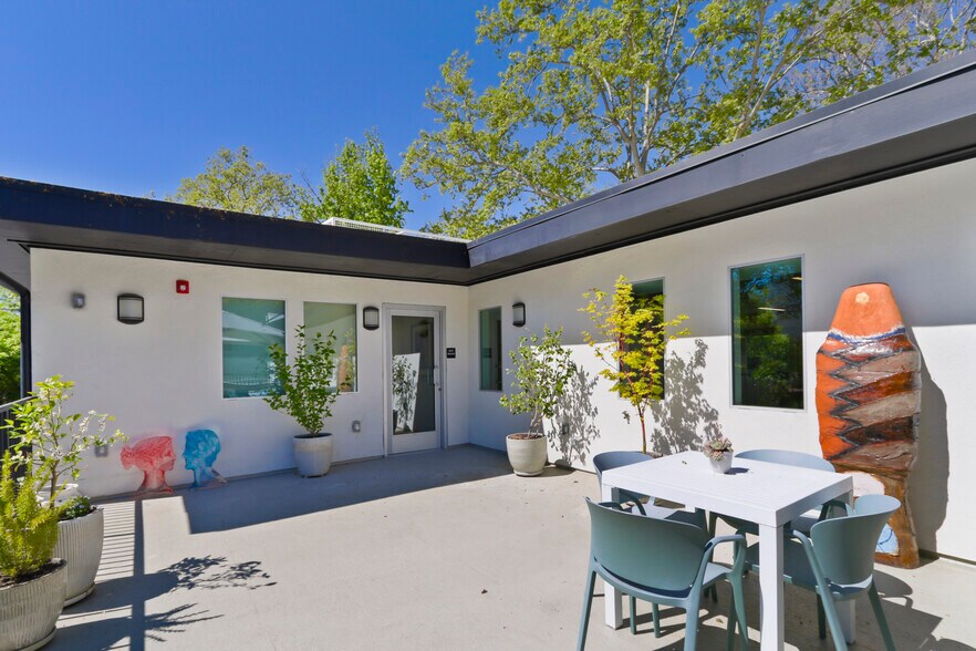 More Photos Of 4101 J St, Sacramento Medical For Sale