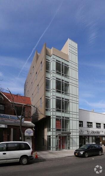 Primary Photo Of 9717 64th Rd, Rego Park Medical For Lease