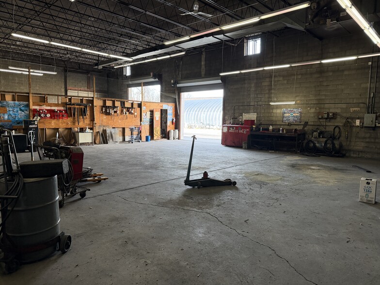 More Photos Of 750 S Railroad Ave, West Babylon Warehouse For Sale
