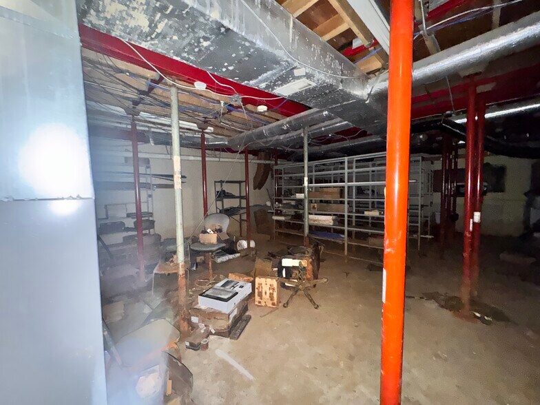 More Photos Of 525 E Hartman Rd, Anderson Medical For Sale