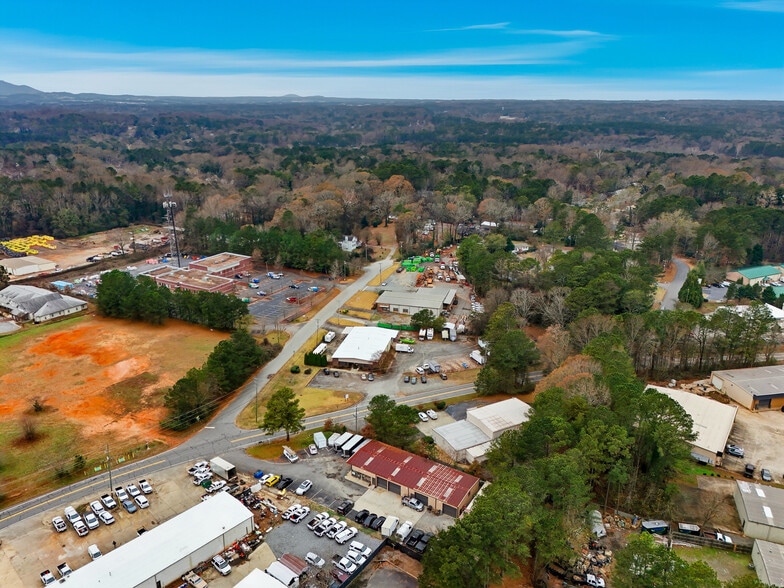 More Photos Of 961 Shallowford Rd NE, Kennesaw Warehouse For Sale