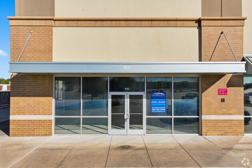 More Photos Of 4531-4589 East Sam Houston Pky S, Pasadena Unknown For Lease