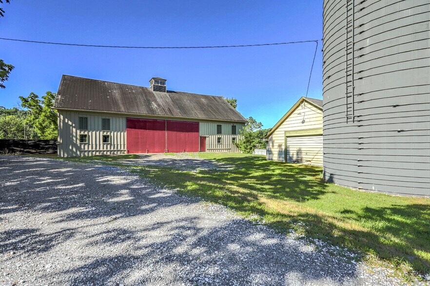 More Photos Of 1207 Flohrs Church Rd, Biglerville Hospitality For Sale