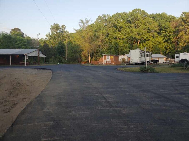 More Photos Of 162 Koa Ln, Statesville Trailer Camper Park For Sale