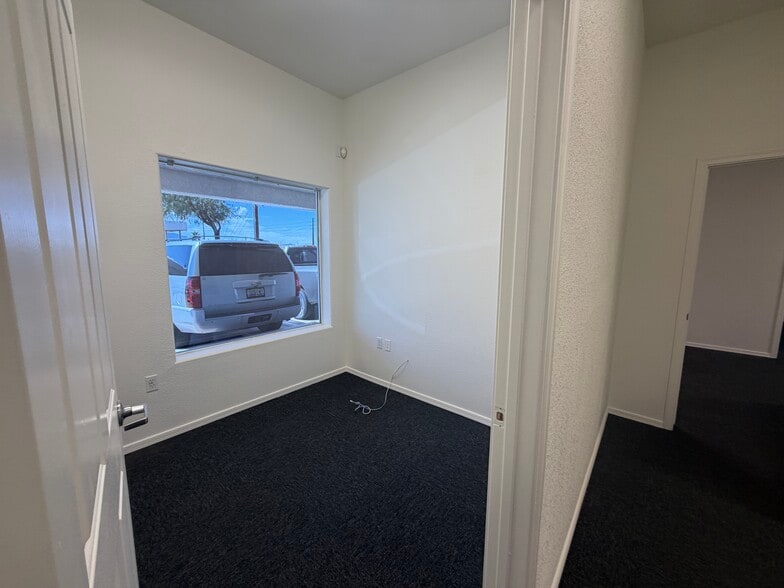 More Photos Of 1515 N Lake Havasu Ave, Lake Havasu City General Retail For Sale