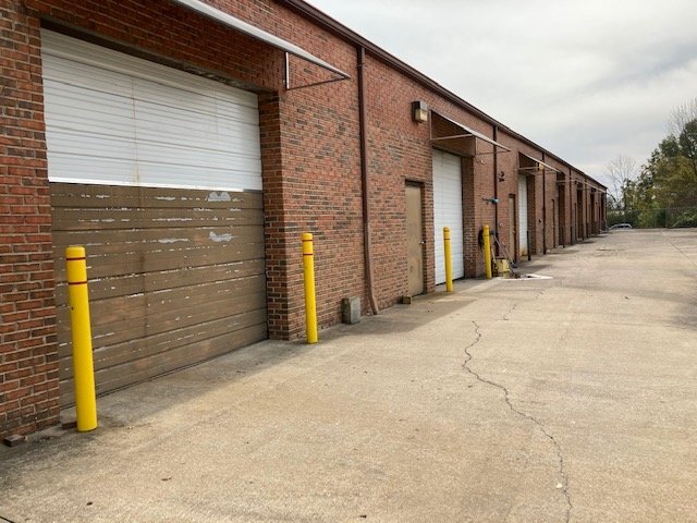 More Photos Of 2511 Riverside Dr, Chattanooga Showroom For Lease